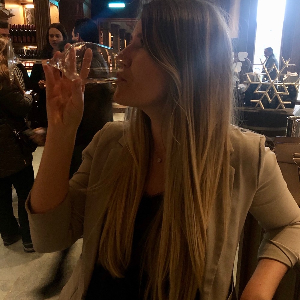 Meet your Posher, Angela